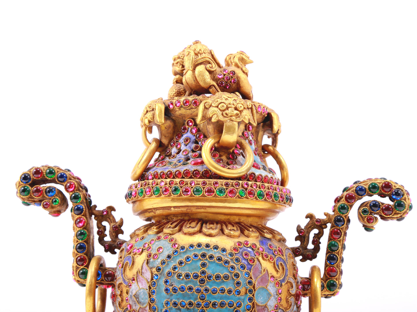 An exquisite gilt bronze censer with two ears and three legs inlaid with hundreds of treasures and lotus pattern, with a lid.