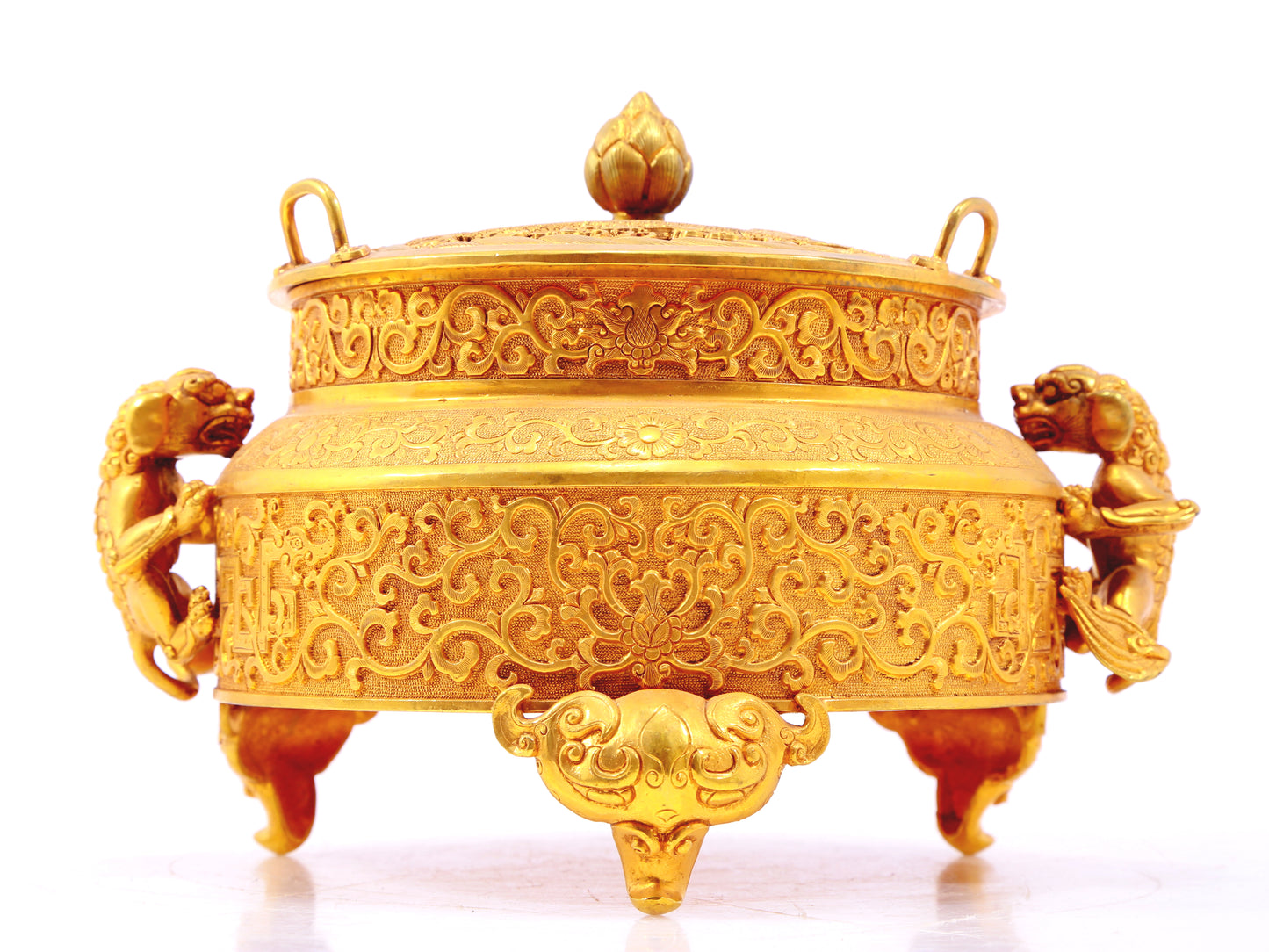 An exquisite gilt bronze censer with two ears and three legs inlaid with hundreds of treasures and lotus pattern, with a lid.