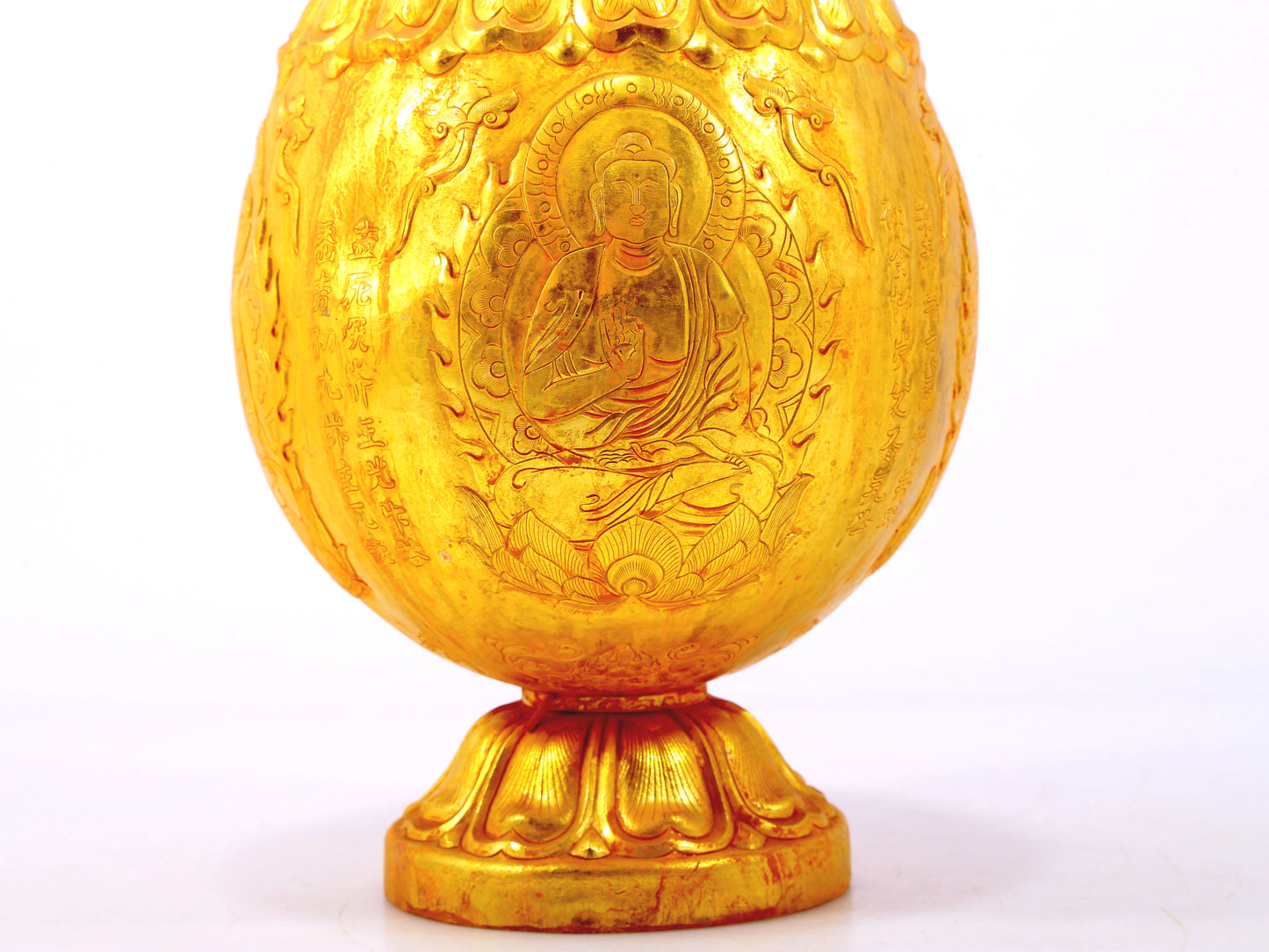 An exquisite gilt bronze image of Gautama Buddha