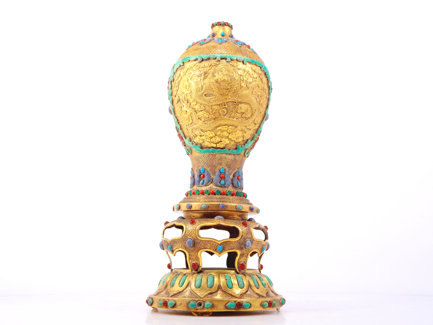 An exquisite gilt bronze vase inlaid with hundreds of treasures, auspicious clouds and dragon patterns