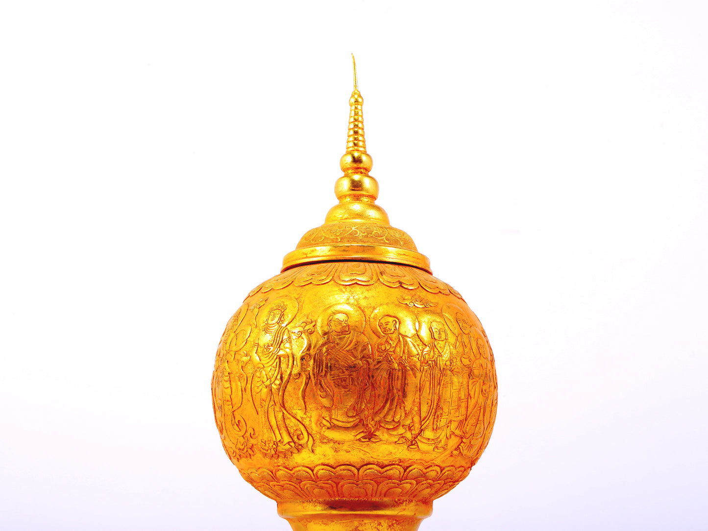 An exquisite gilt bronze Buddha image jar