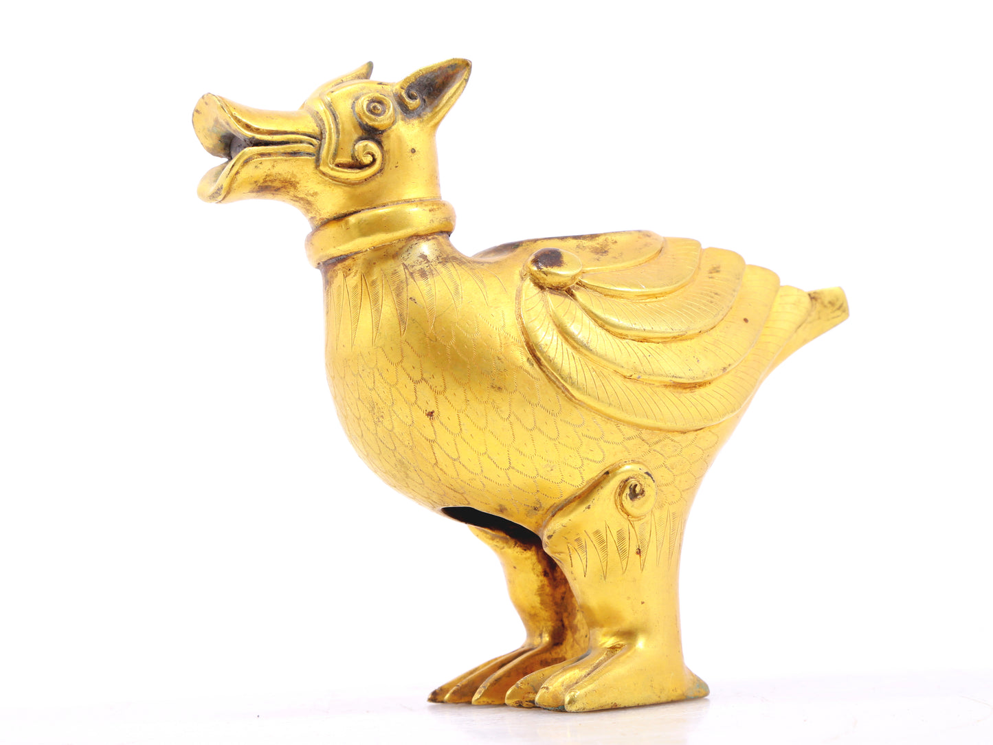 An exquisite gilt bronze animal ornament