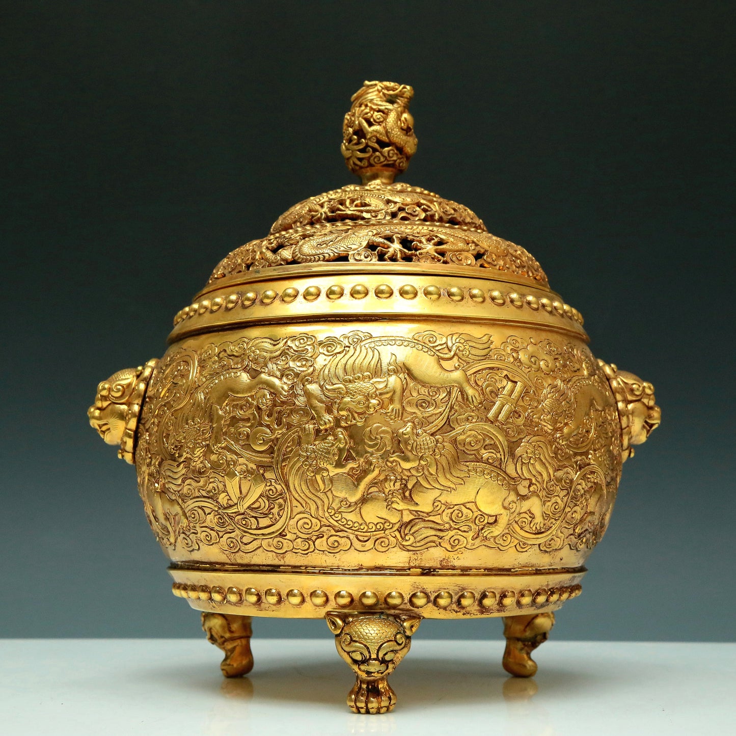 A Magnificent Gilt-Bronze 'Lion& Auspicious Cloud' Tripod Censer And Cover