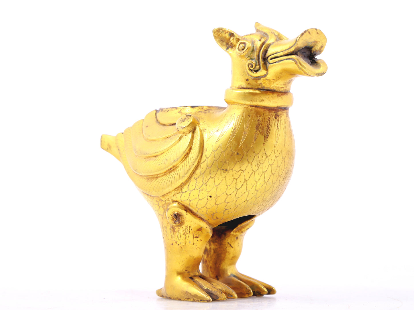 An exquisite gilt bronze animal ornament