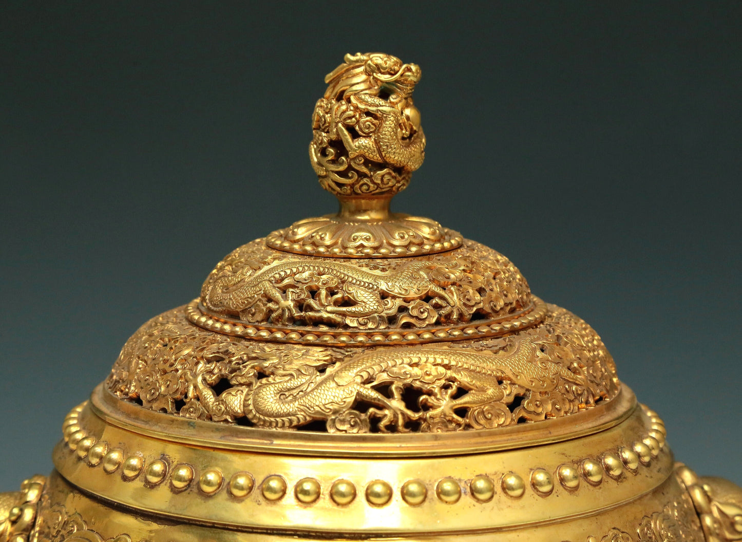 A Magnificent Gilt-Bronze 'Lion& Auspicious Cloud' Tripod Censer And Cover