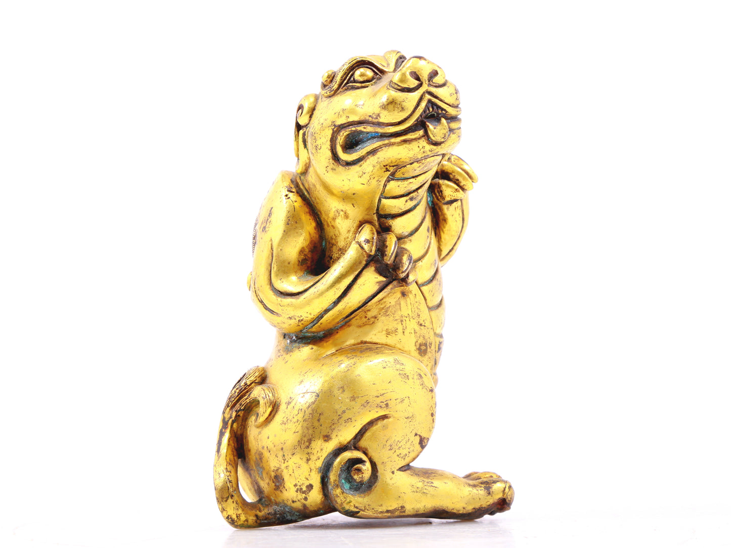 An exquisite gilt bronze animal ornament