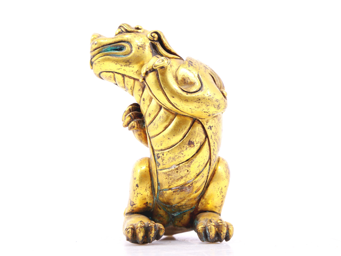 An exquisite gilt bronze animal ornament