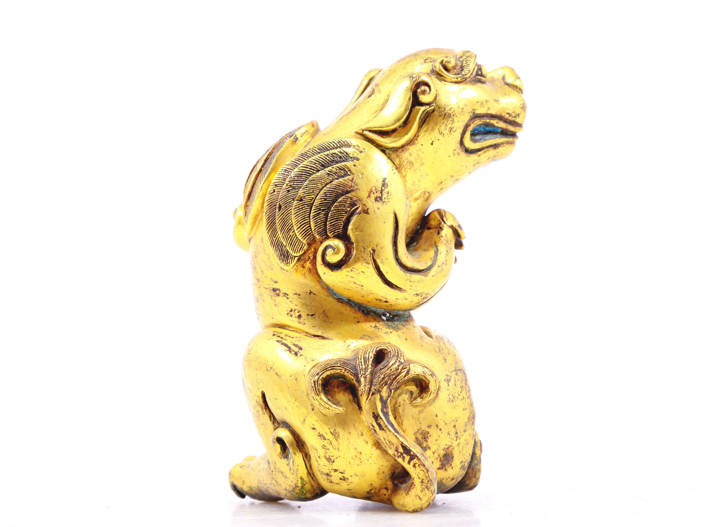 An exquisite gilt bronze animal ornament