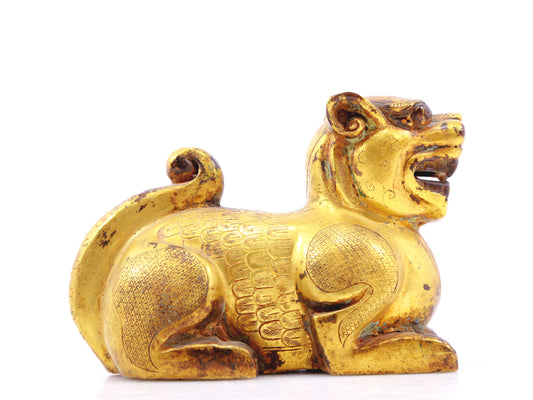 An exquisite gilt bronze animal ornament