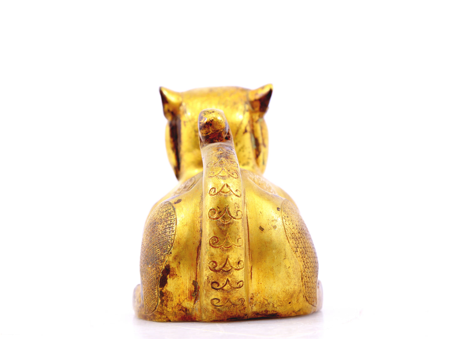 An exquisite gilt bronze animal ornament