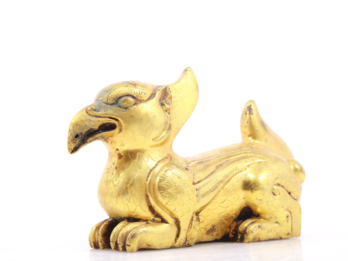 An exquisite gilt bronze animal ornament