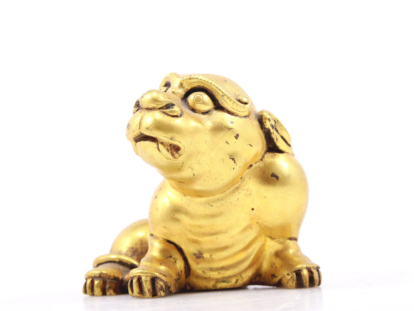 An exquisite gilt bronze animal ornament