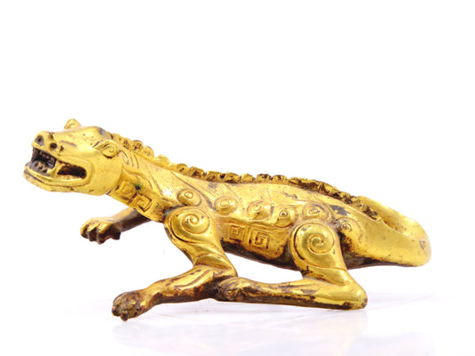 An exquisite gilt bronze animal ornament