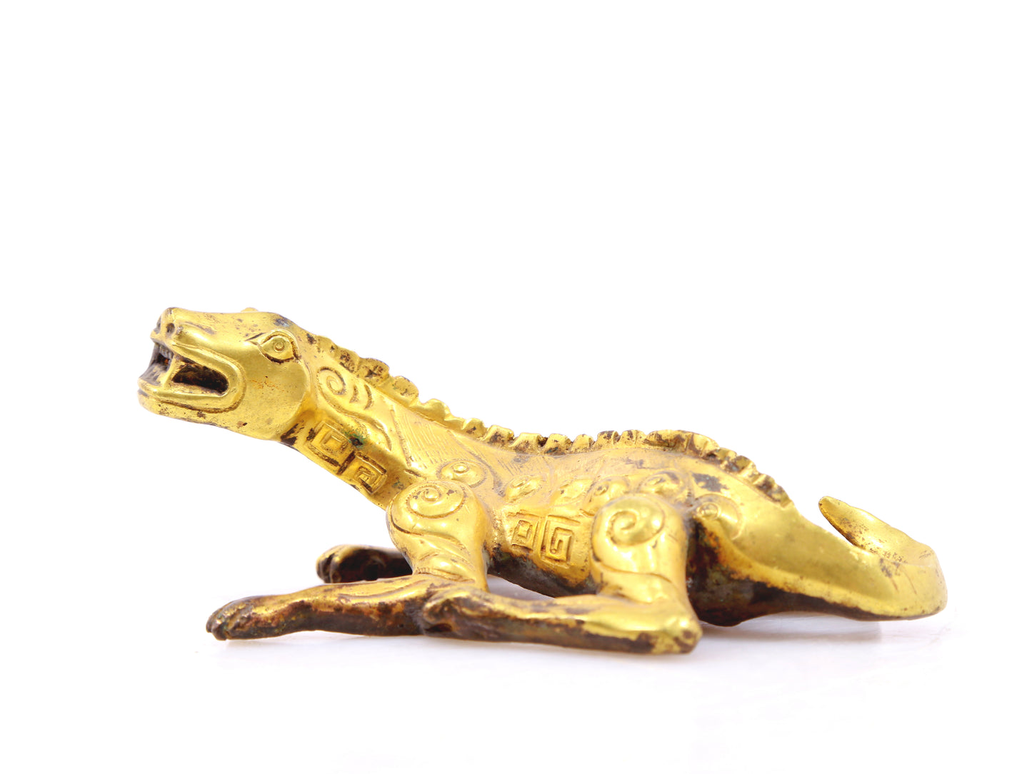 An exquisite gilt bronze animal ornament