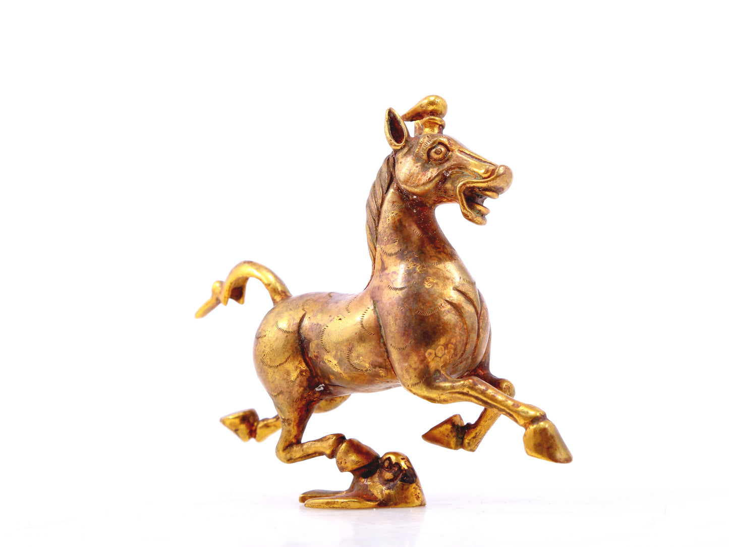 A pair of exquisite gilt bronze horse ornaments,