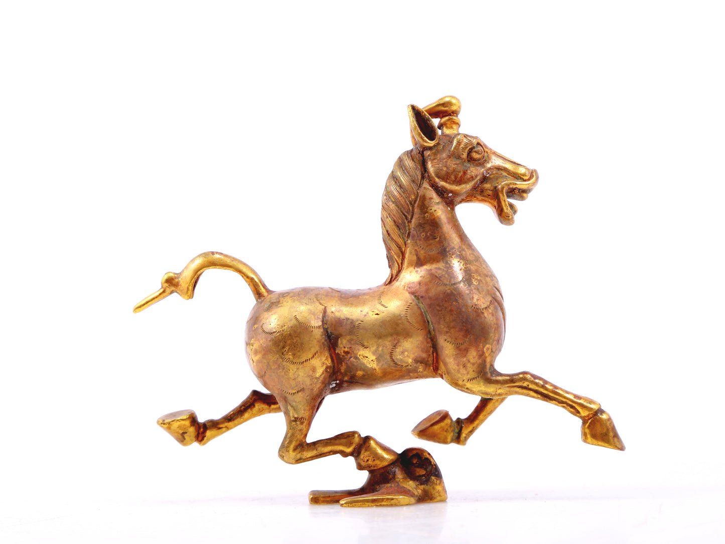 A pair of exquisite gilt bronze horse ornaments,