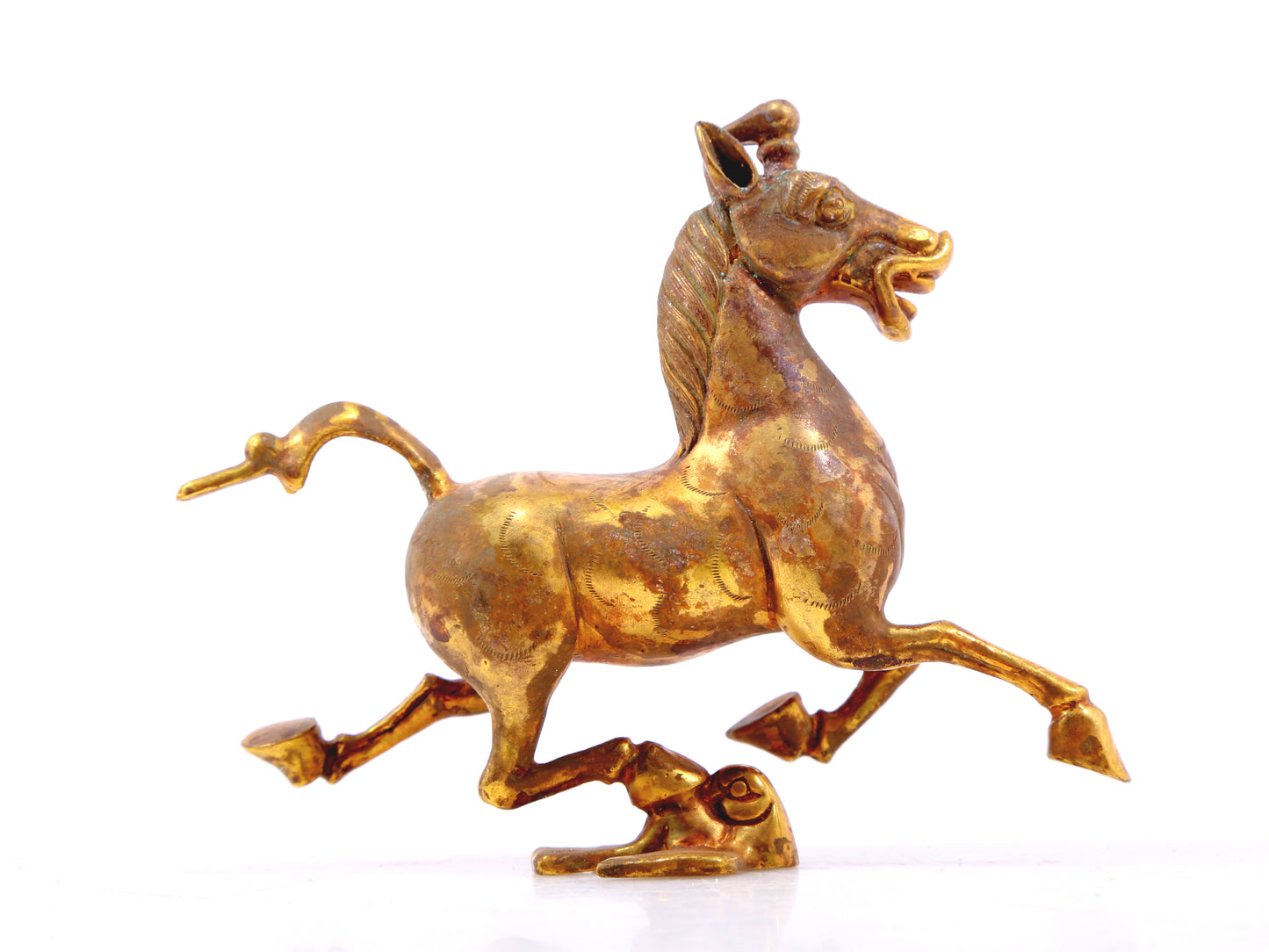 A pair of exquisite gilt bronze horse ornaments,