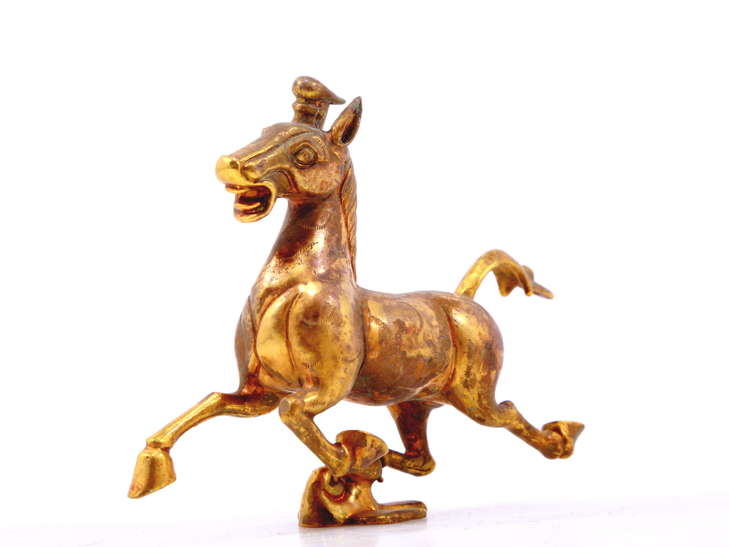 A pair of exquisite gilt bronze horse ornaments,