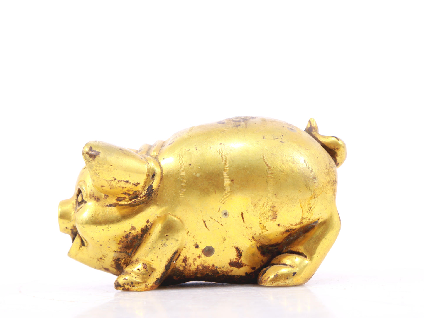 An exquisite gilt bronze pig ornament