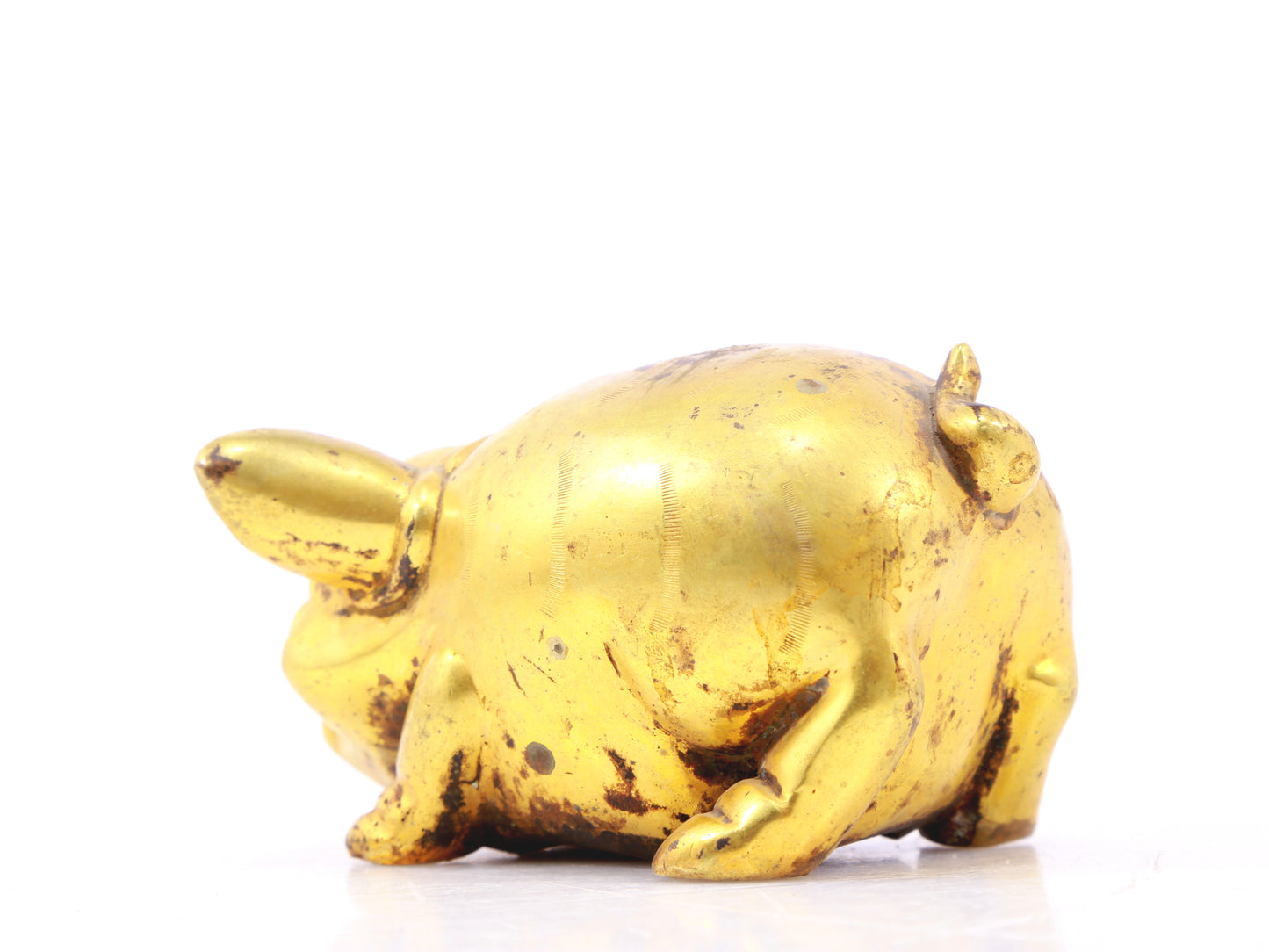 An exquisite gilt bronze pig ornament