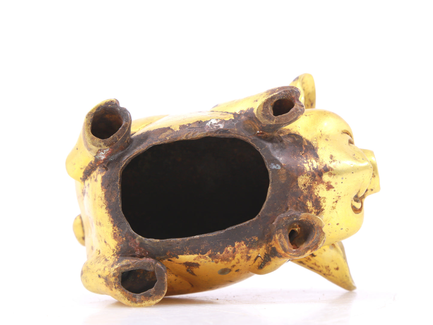 An exquisite gilt bronze pig ornament