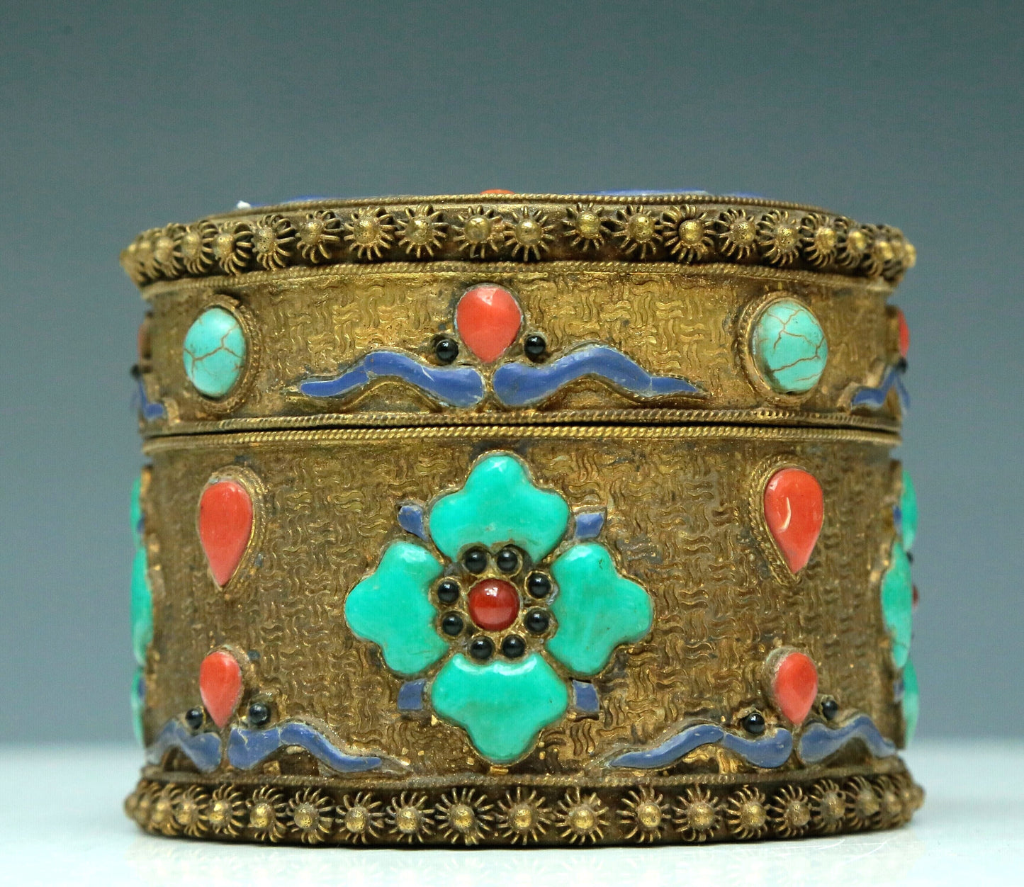 An Excellent Cylindrical Gilt-Bronze Gem-Inlaid 'Flower' Box