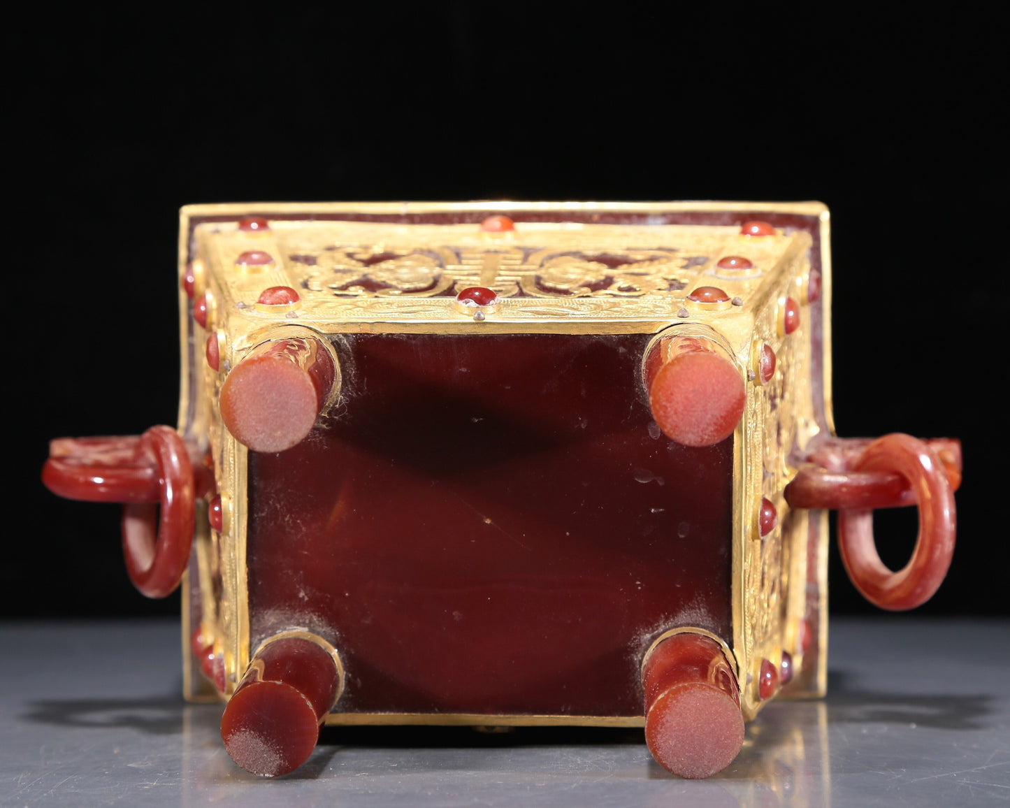 A Magnificent Agate Gold-Mounted 'Scrolling Lotus' Dragon-Handled Censer