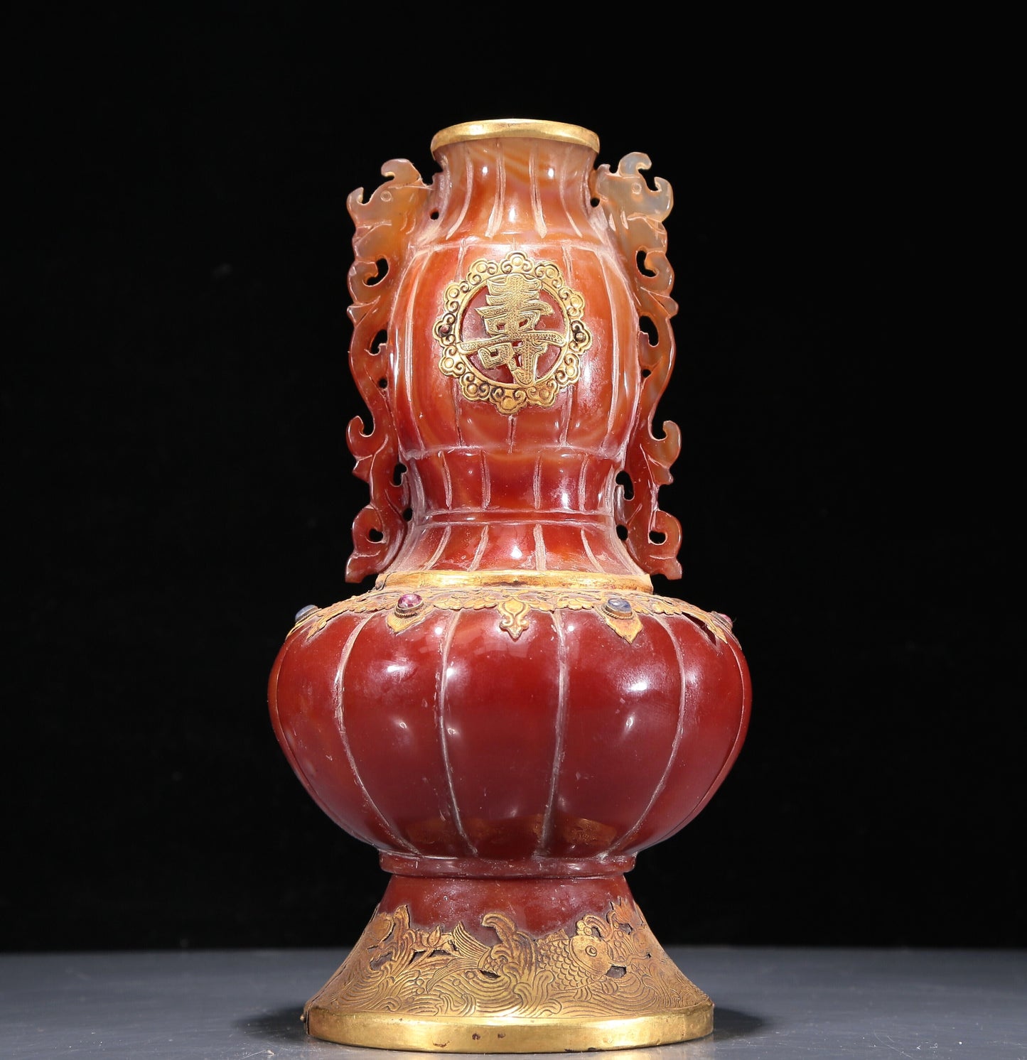 Magnificent Agate Gold-Mounted Dragon-Handled Gourd-Form Vase