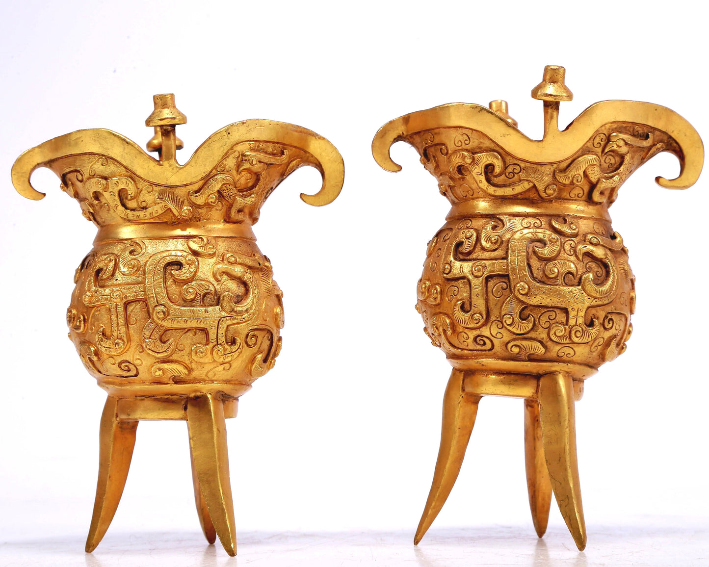 A Marvelous Pair Of Gilt-Bronze 'Dragon& Phoenix' Tripod Cups