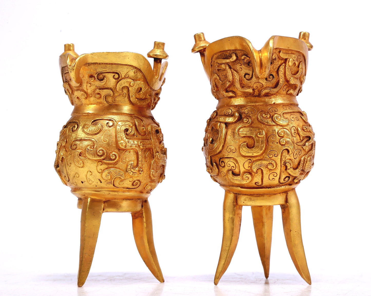 A Marvelous Pair Of Gilt-Bronze 'Dragon& Phoenix' Tripod Cups