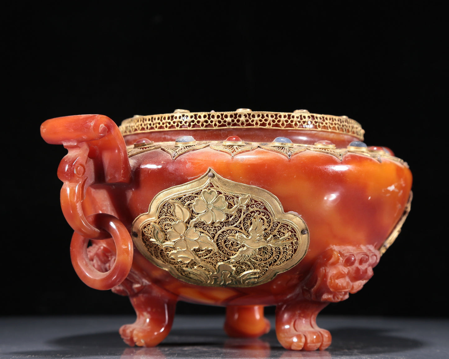 A Magnificent Agate Gold-Mounted 'Bird& Flower' Tripod Censer