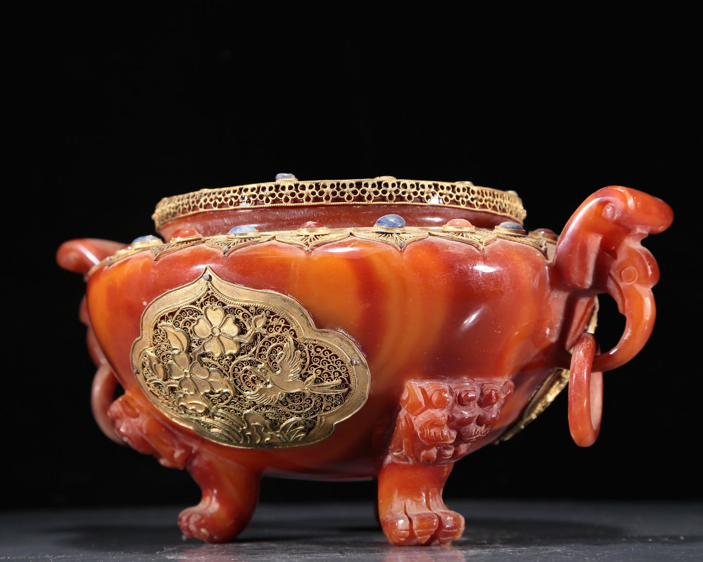 A Magnificent Agate Gold-Mounted 'Bird& Flower' Tripod Censer