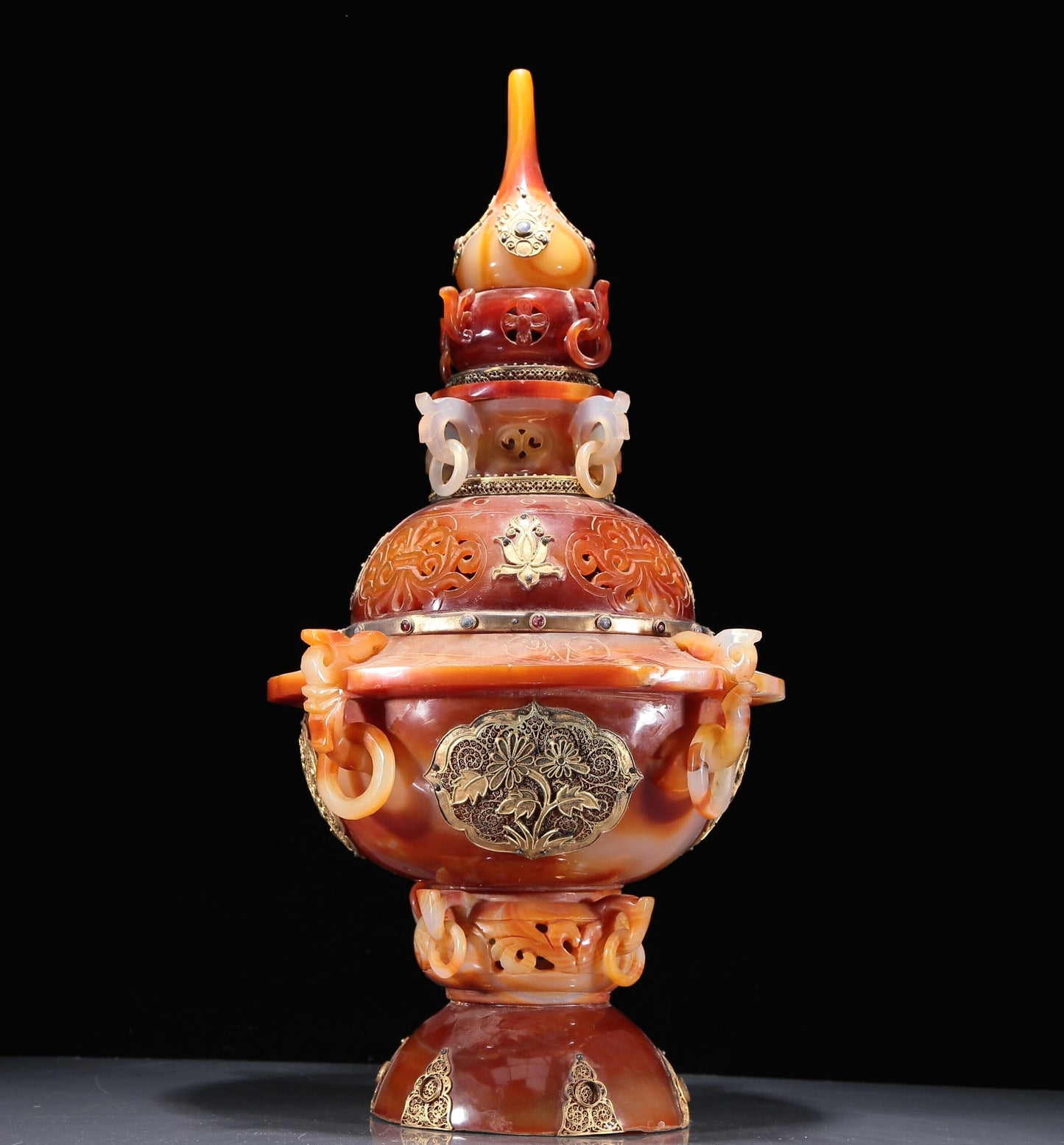 A Magnificent Agate Gold-Mounted 'Flower' Censer