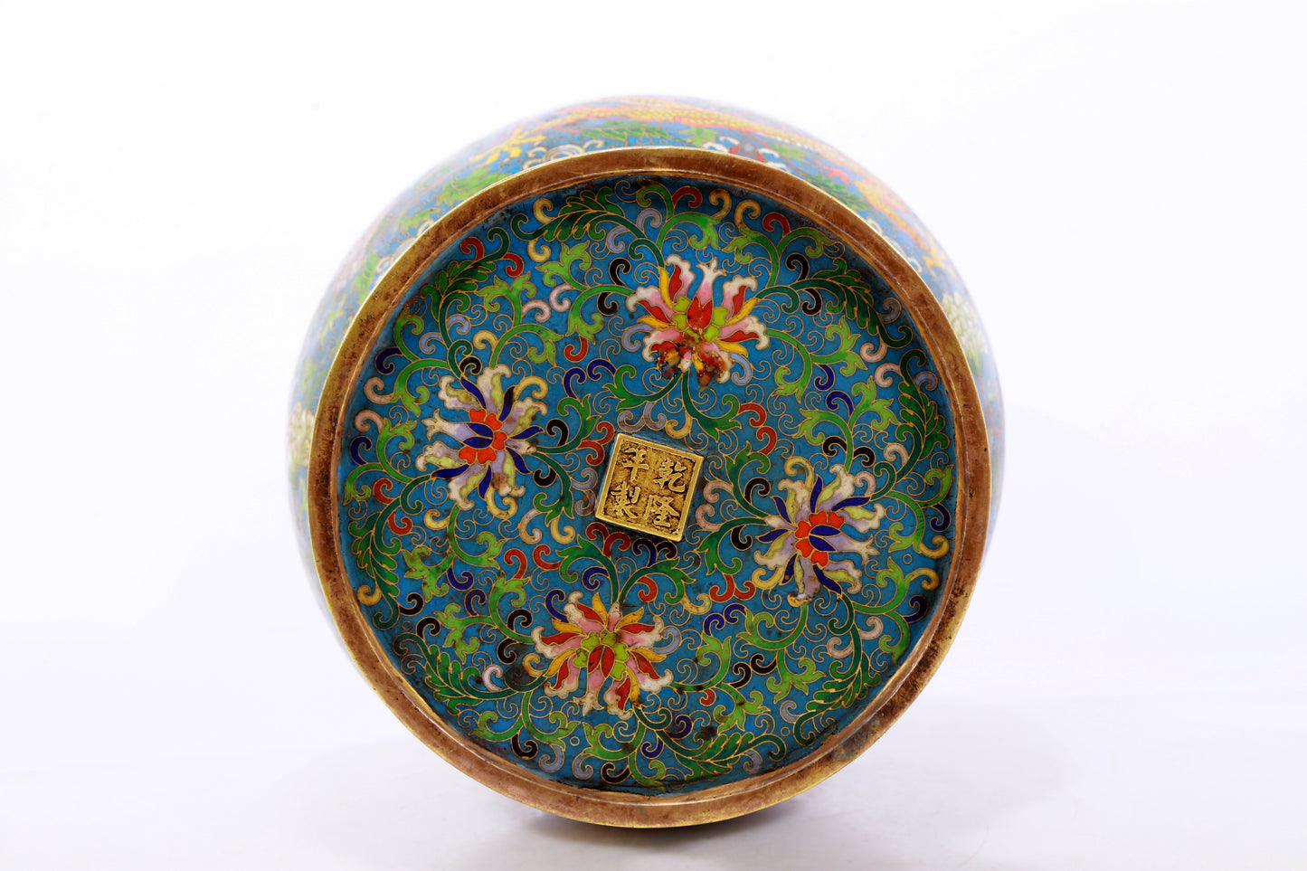 An exquisite cloisonné 'Lotus and dragon and phoenix pattern' vase