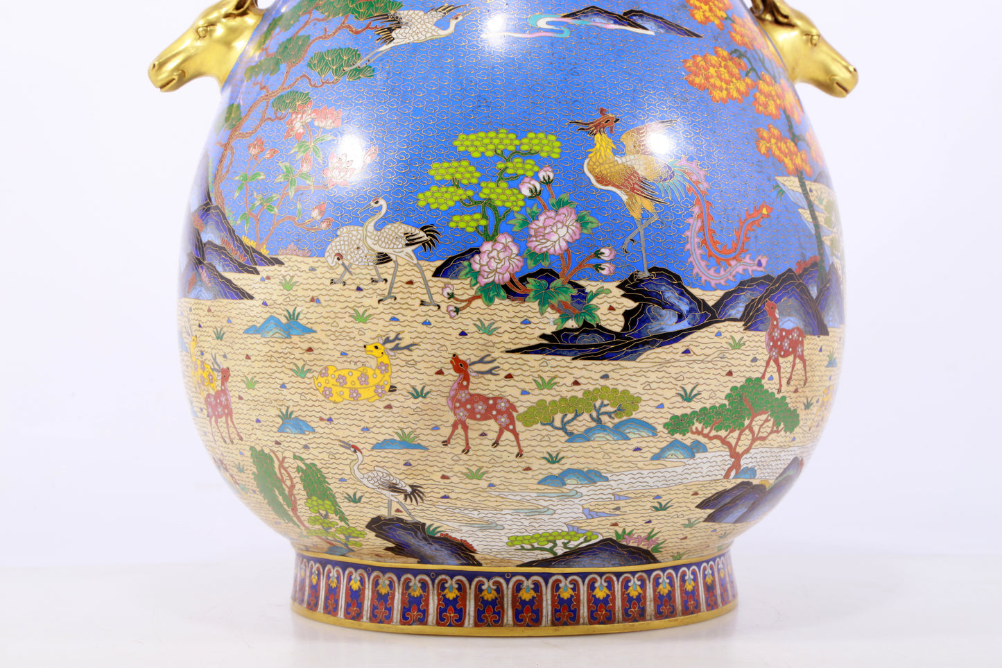 An exquisite cloisonne auspicious animal pattern deer ear bottle