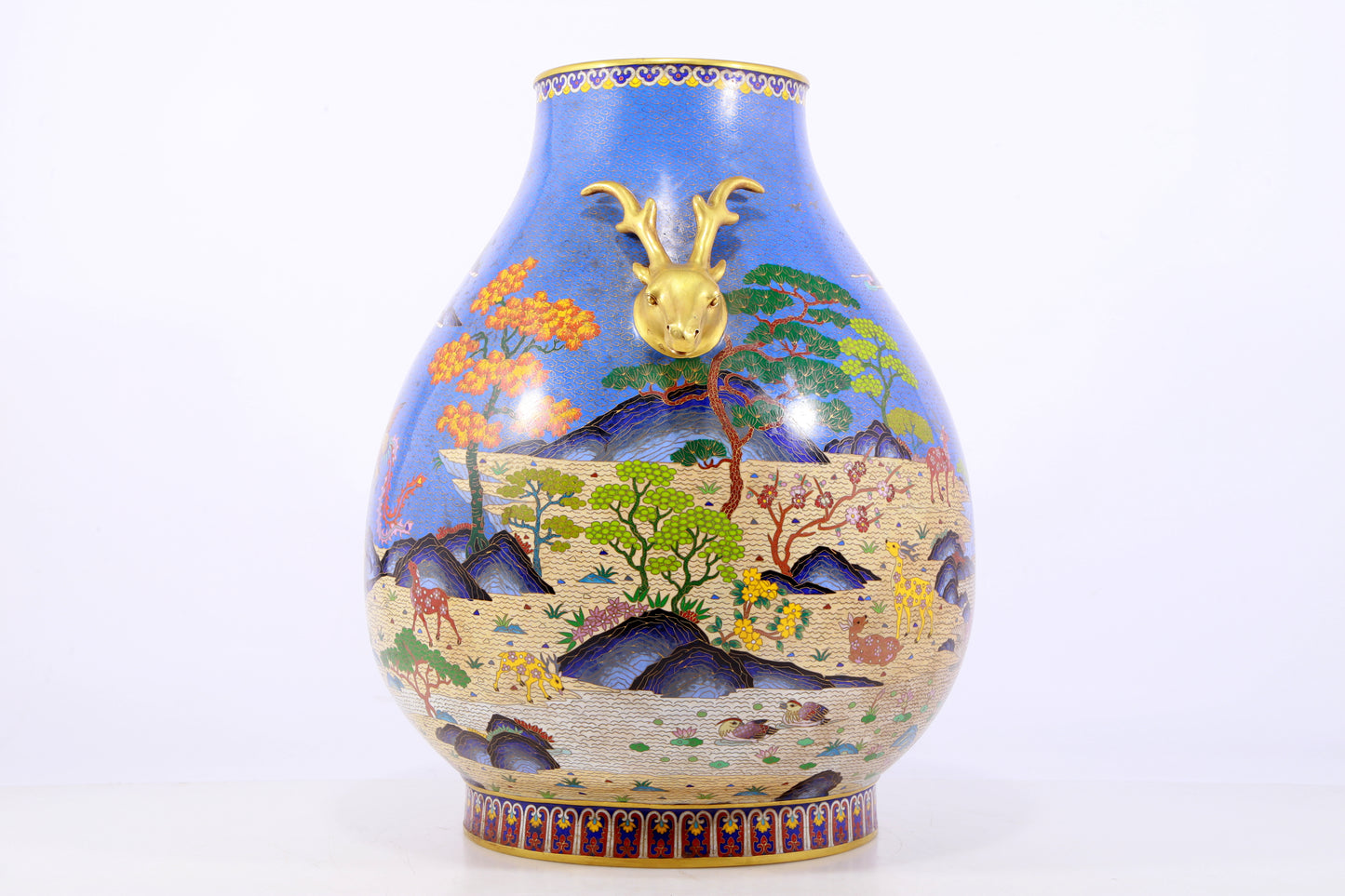 An exquisite cloisonne auspicious animal pattern deer ear bottle