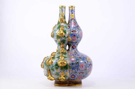 An exquisite cloisonné gourd-shaped vase with lotus pattern