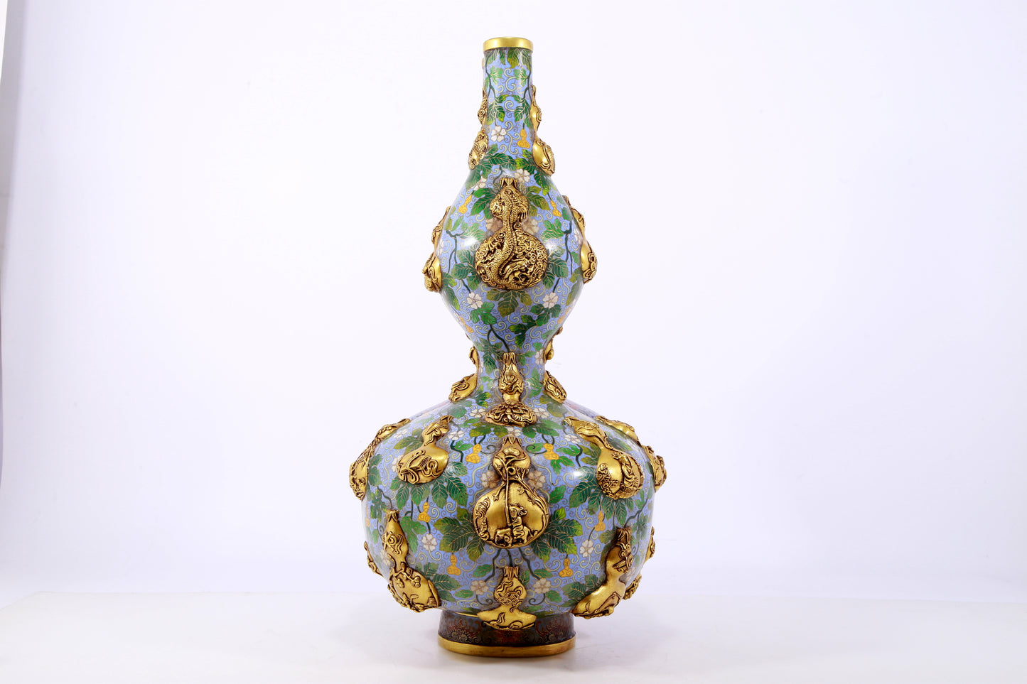 An exquisite cloisonné gourd-shaped vase with lotus pattern