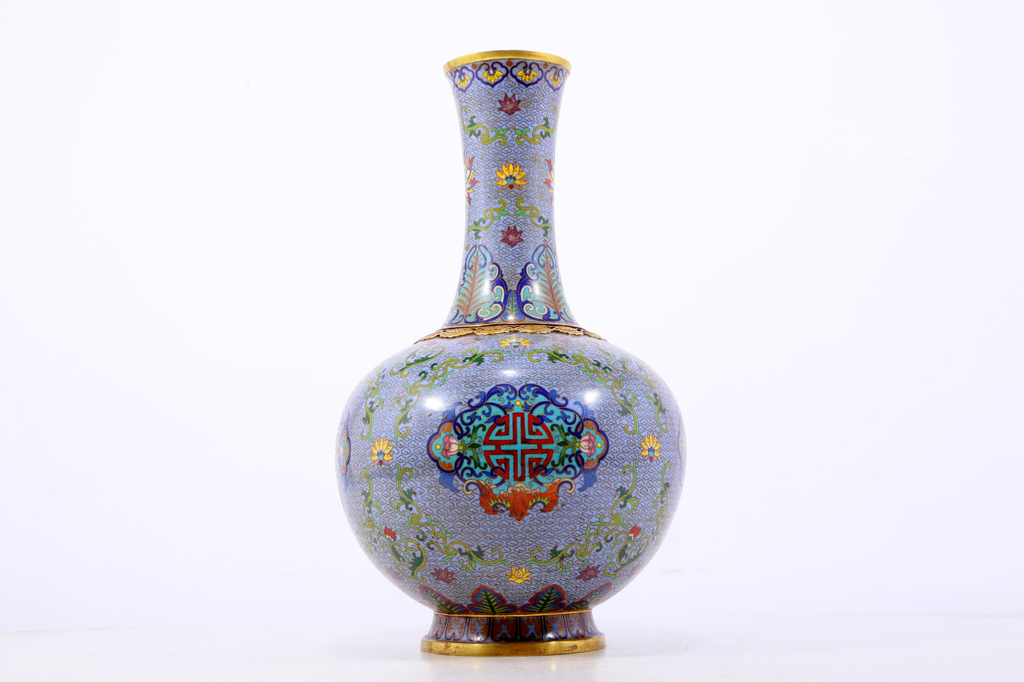 A pair of exquisite cloisonné vases with lotus pattern