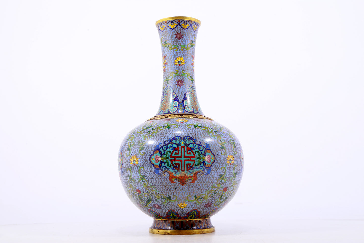 A pair of exquisite cloisonné vases with lotus pattern