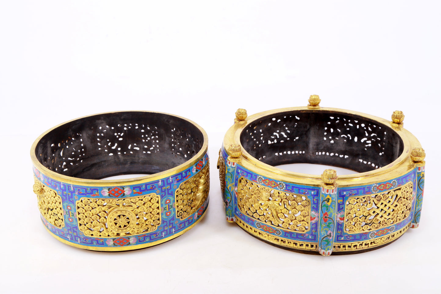 A perfect cloisonné 'Lotus and Eight dharma-vessel' pattern tripod censer