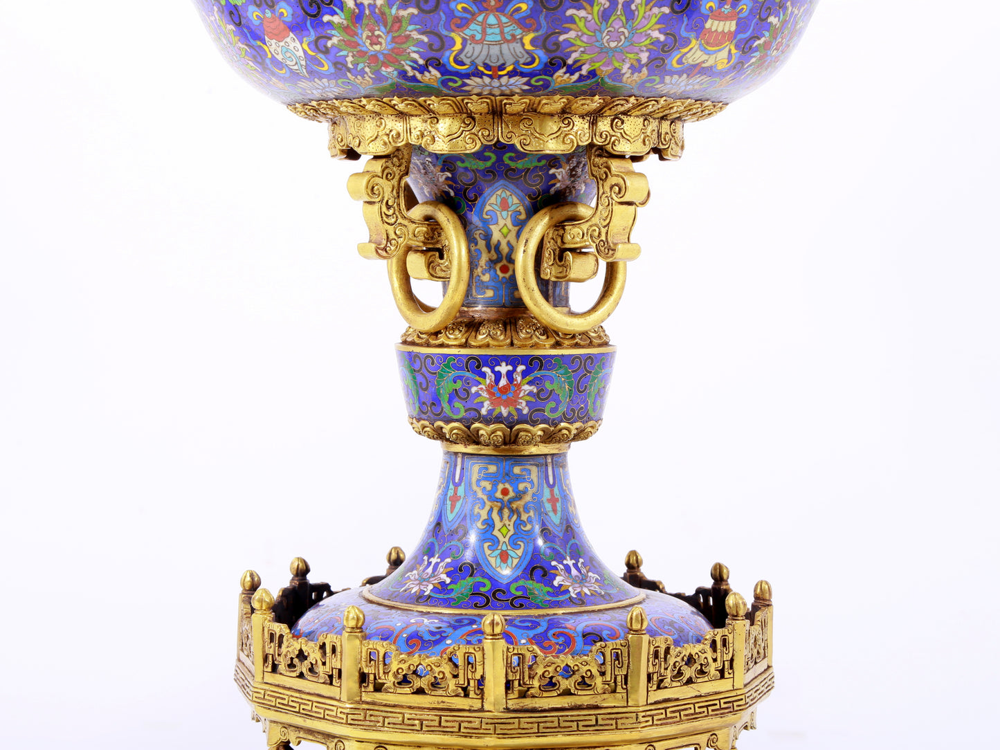 A perfect cloisonné 'lotus and Eight dharma-vessel' pattern box