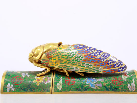 An exquisite cloisonne 'cicada' shaped box