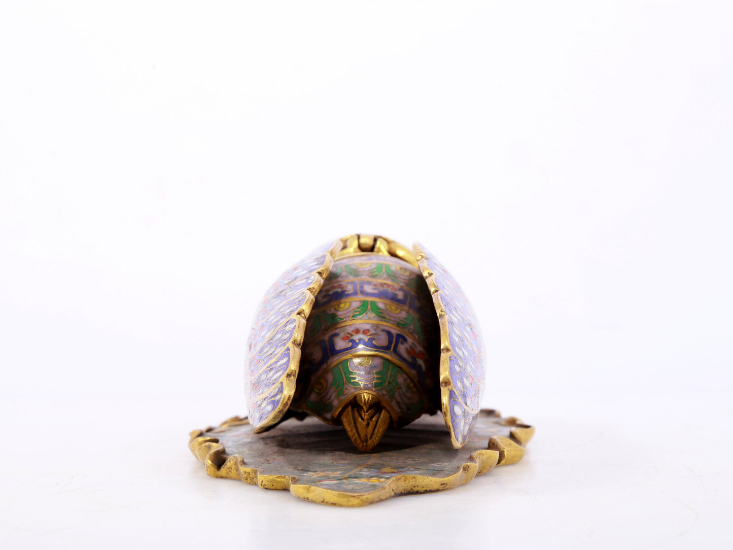 An exquisite cloisonne 'cicada' shaped box