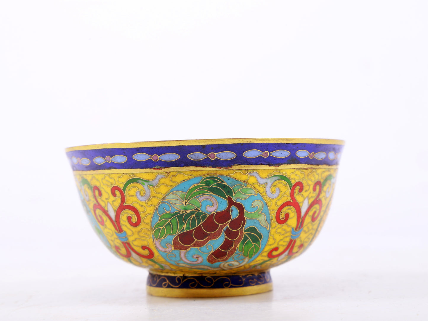 An exquisite cloisonne 'fruit and vegetable' pattern bowl