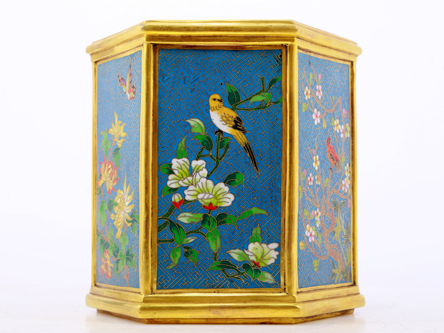 An exquisite cloisonne 'flower and bird' pattern pen holder