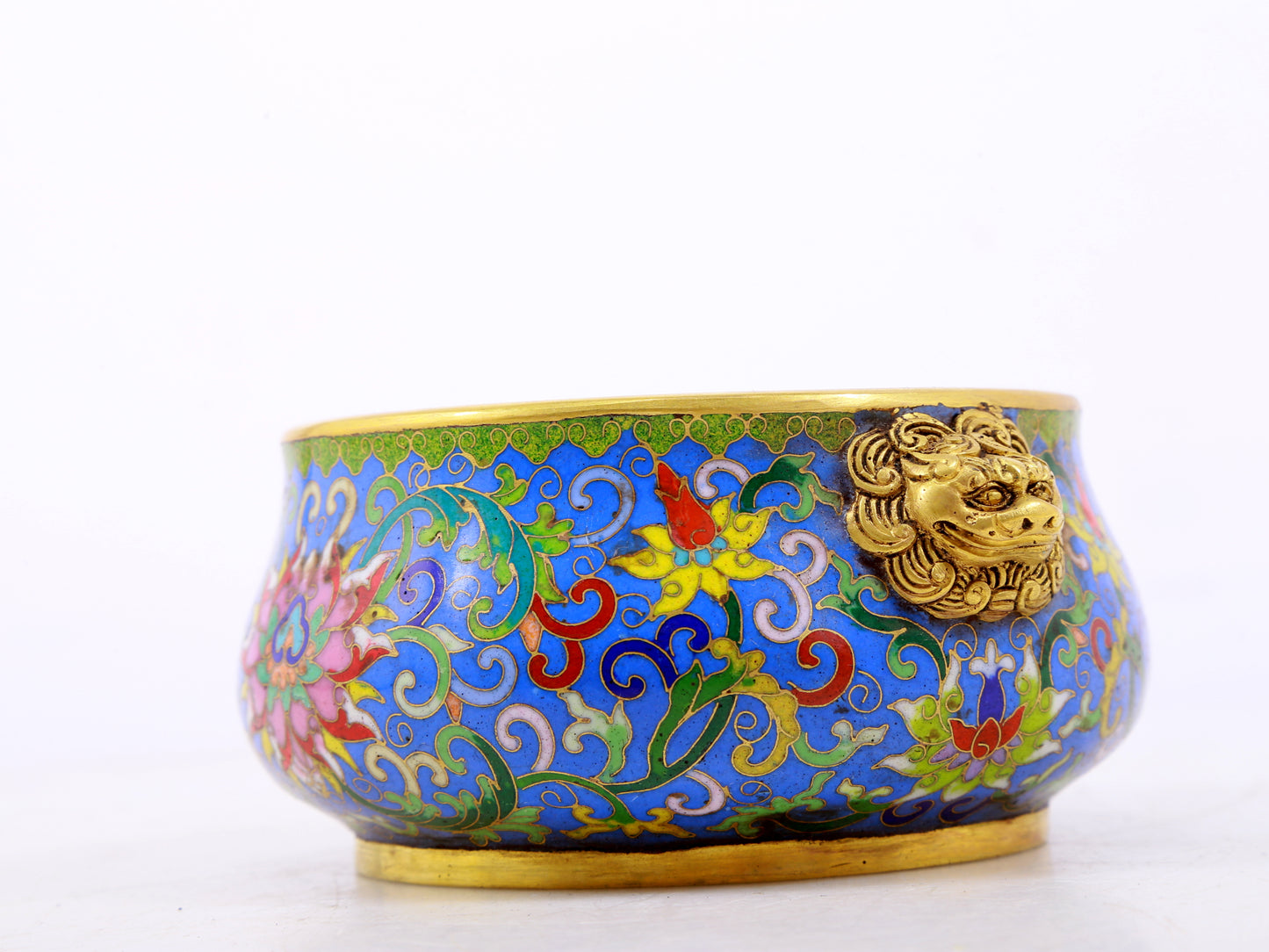 An exquisite cloisonné censer with lotus and animal ears pattern