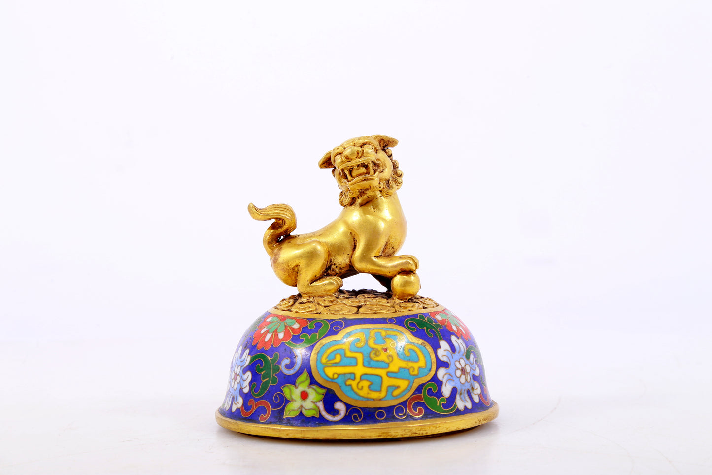 An exquisite cloisonné 'flower and dragon' tripod stove