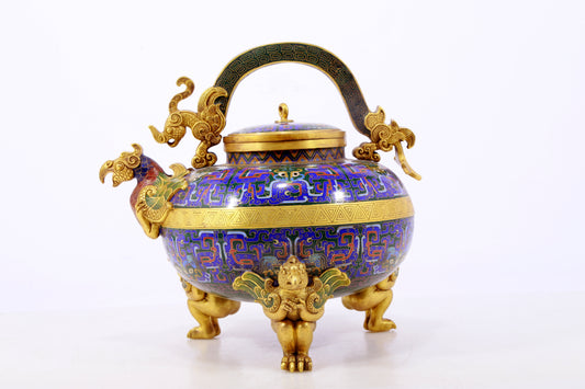 An exquisite cloisonné dragon-patterned tripod ewer