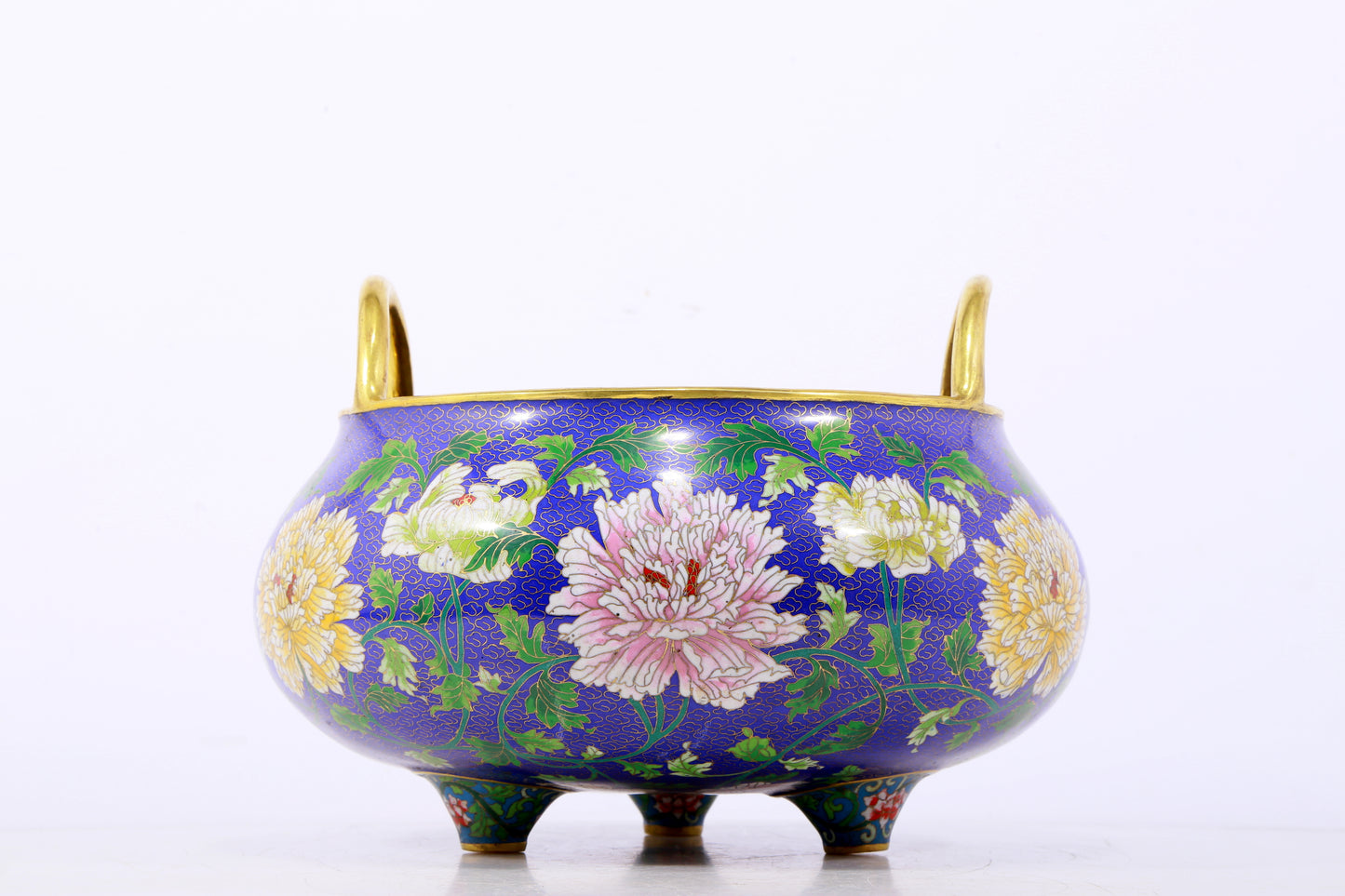 A perfect cloisonné floral pattern amphorae with three legs